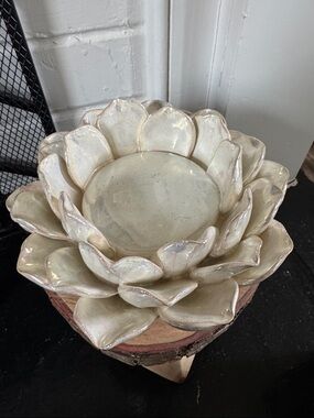 Ceramic Lotus Petal Decor - Pearl White/pale yellow